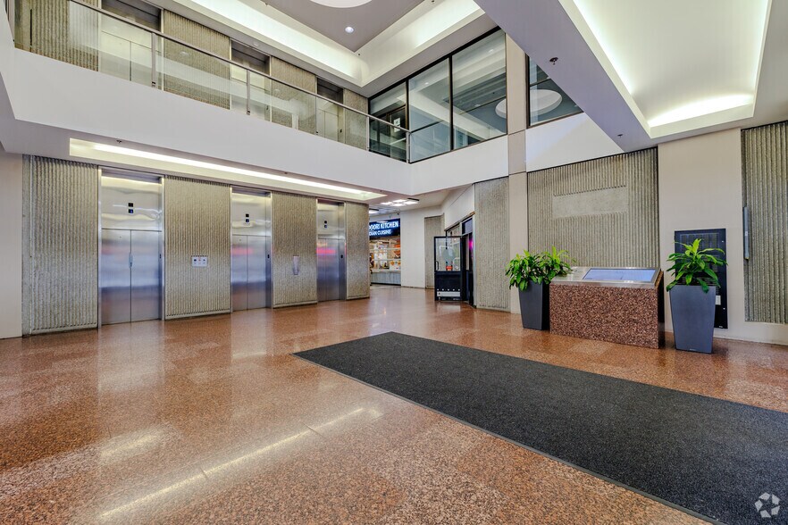 More Photos Of 100, 110, and 120 King St W, Hamilton Unknown For Lease