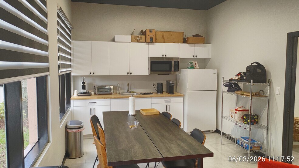 More Photos Of 1555 N Park Dr, Weston Office For Lease