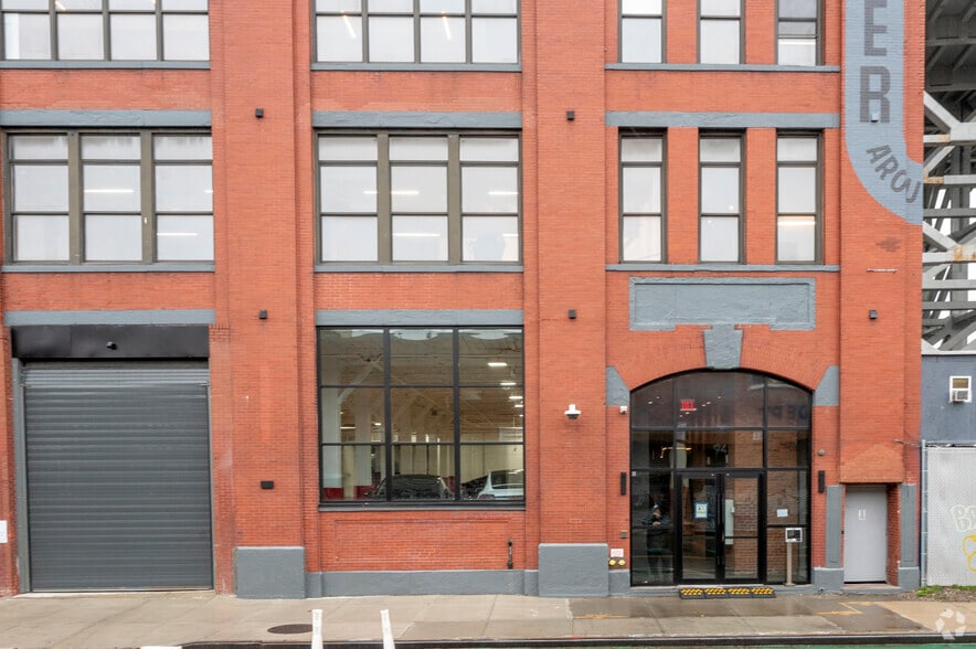 More Photos Of 94-126 9th St, Brooklyn Office For Sale