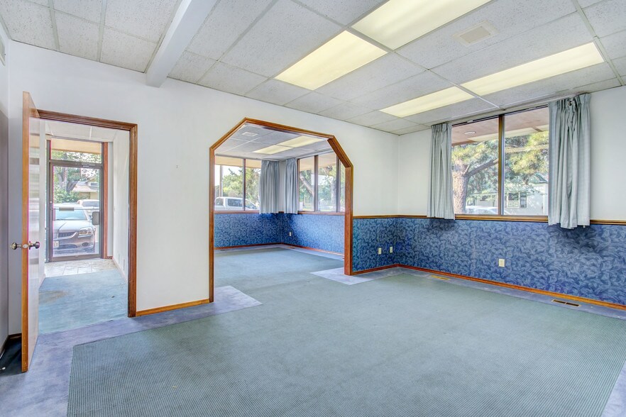 More Photos Of 100 N Fruitland St, Kennewick Office For Lease