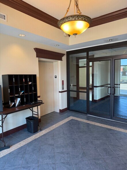 More Photos Of 19 N 5th St, Fort Smith Office For Lease