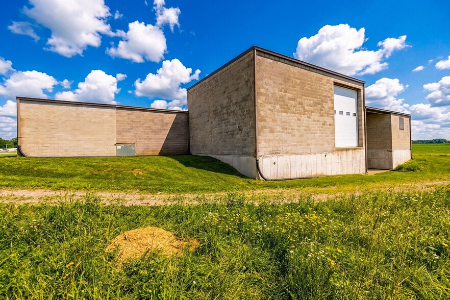 More Photos Of 2050 Sportys Dr, Batavia Warehouse For Sale