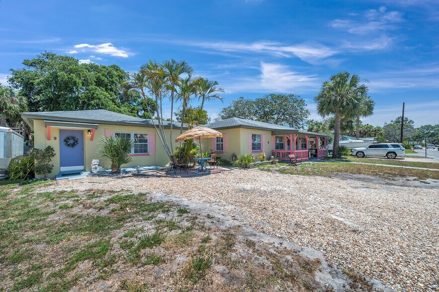 More Photos Of 1803 Gulf Blvd, Indian Rocks Beach Hotel For Sale