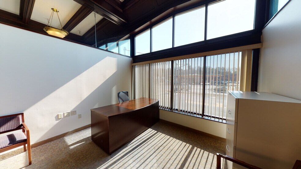 More Photos Of 6 Park Ave, Worcester Office For Lease