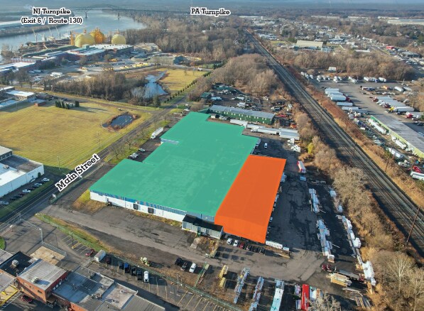 More Photos Of 100 Main St, Tullytown Warehouse For Lease