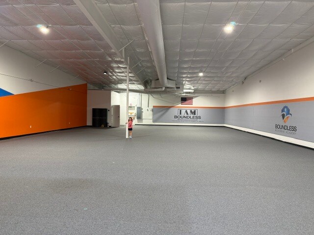 More Photos Of 100 Walmart Dr, Morrilton General Retail For Lease
