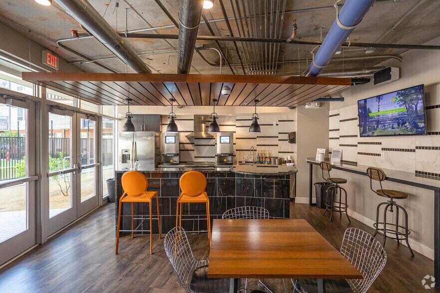 More Photos Of 801 NW 10th St, Oklahoma City Apartments For Lease