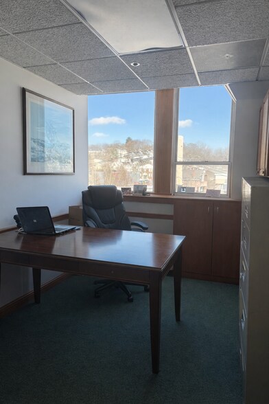 More Photos Of 22 Mill St, Arlington Medical For Sale