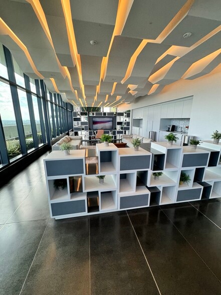 More Photos Of 19790 W Dixie Hwy, Aventura Office For Sale