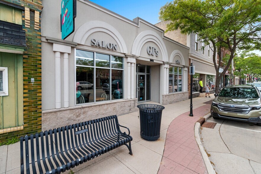More Photos Of 1604 Washington St, Two Rivers Storefront For Sale