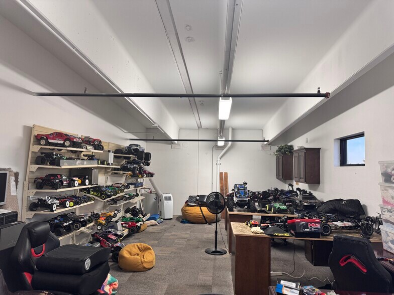 More Photos Of 1810 N Rosemont, Mesa Warehouse For Sale