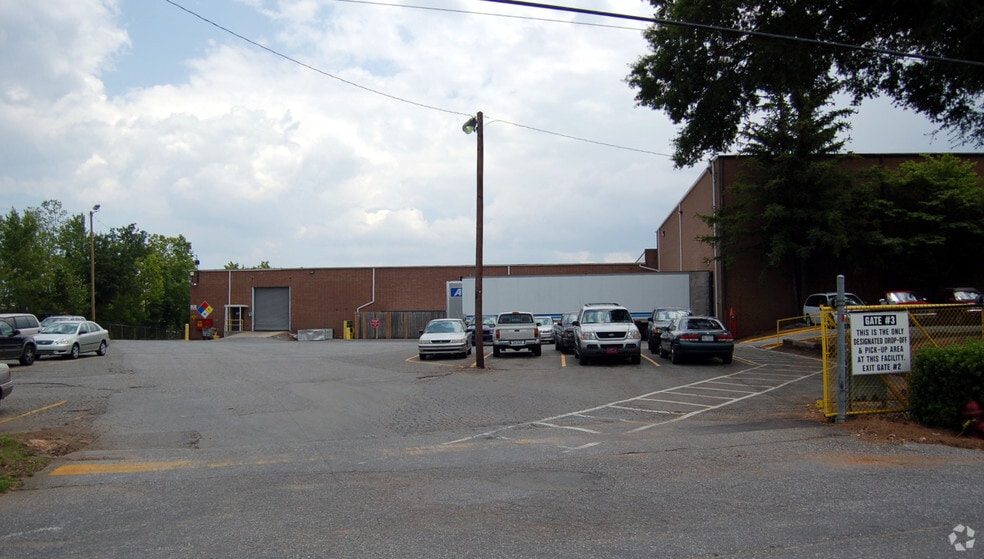 More Photos Of 1228 Isley Dr, Gastonia Warehouse For Lease