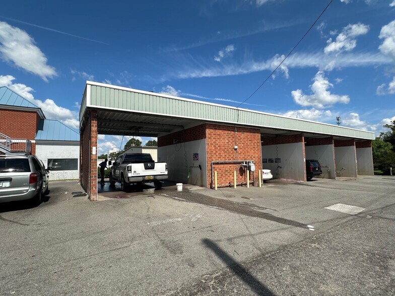 More Photos Of 910 W Washington St, Suffolk Freestanding For Sale