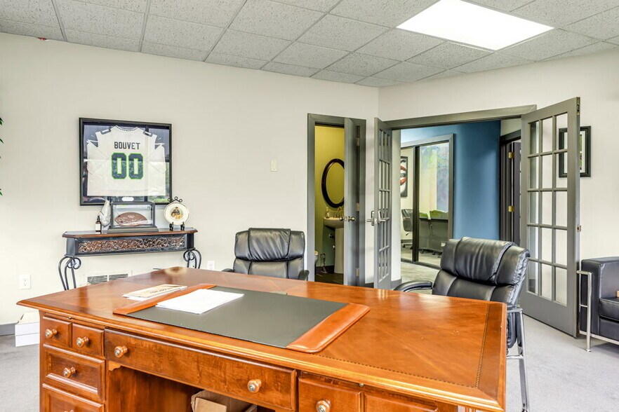 More Photos Of 115 Pomona Dr, Greensboro Office Residential For Lease