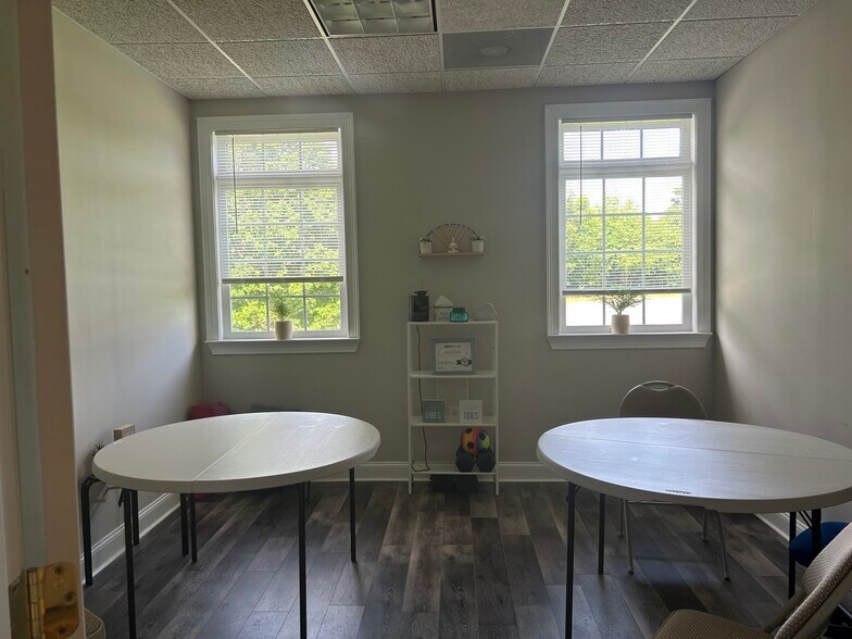More Photos Of 37 Calumet Pky, Newnan Office For Lease