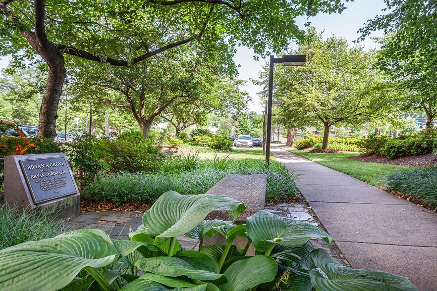 More Photos Of 4600 Duke St, Alexandria Apartments For Sale