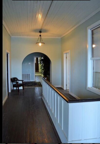 More Photos Of 315 Dewey Ave, Poteau Loft Creative Space For Sale