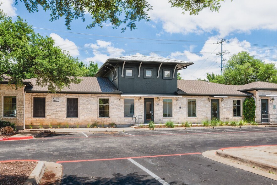 More Photos Of 12171 W Parmer Ln, Cedar Park Medical For Lease