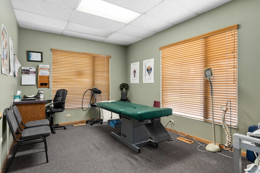 More Photos Of 822-826 S Hastings Way, Eau Claire Medical For Sale