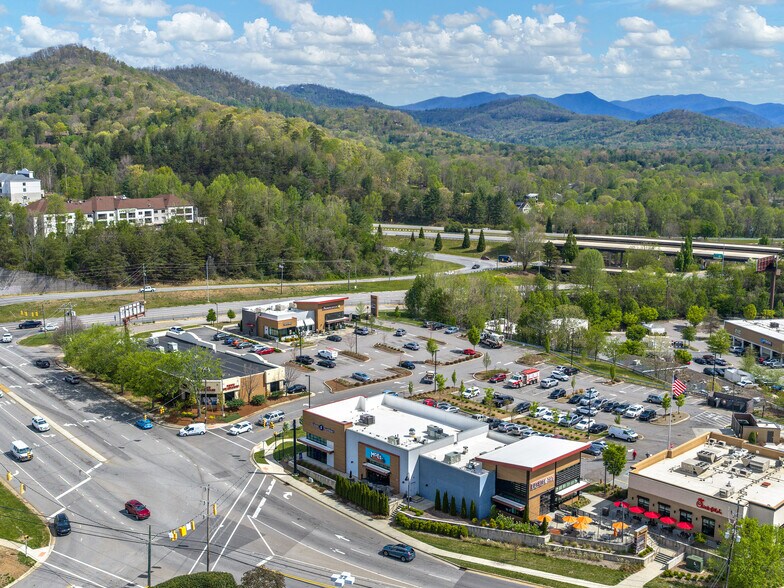 More Photos Of 15-40 Peaks Center Ln, Asheville General Retail For Sale