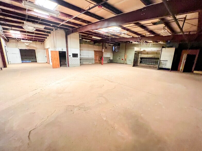 More Photos Of 1409 E Highway 350, Big Spring Industrial For Sale