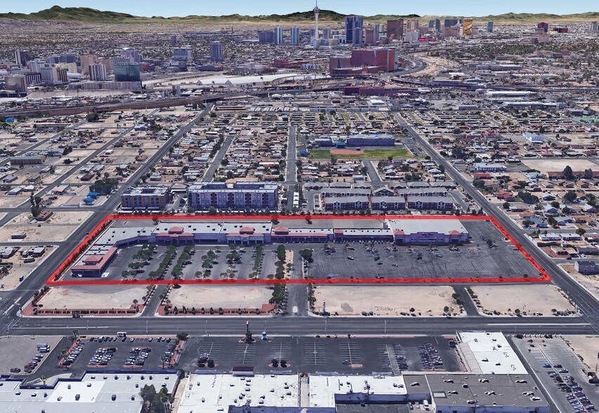 More Photos Of 921-1061 W Owens Ave, Las Vegas General Retail For Lease