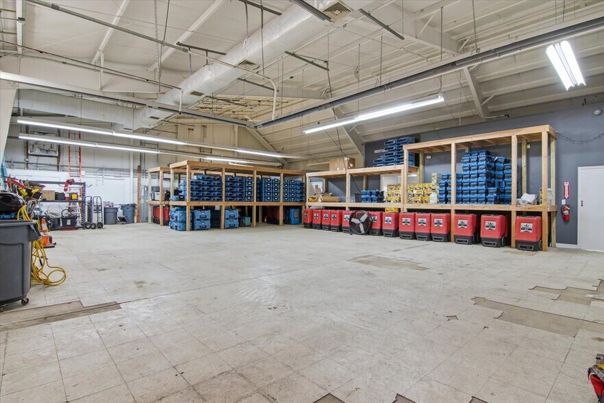 More Photos Of 2 Wilson Dr, Sparta Warehouse For Lease
