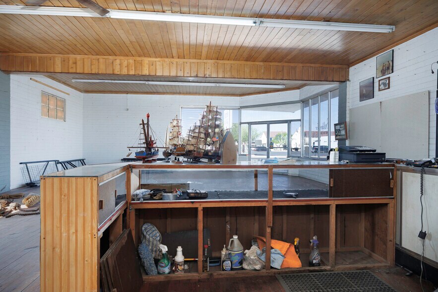 More Photos Of 300 E 2nd St, Casa Grande Freestanding For Sale