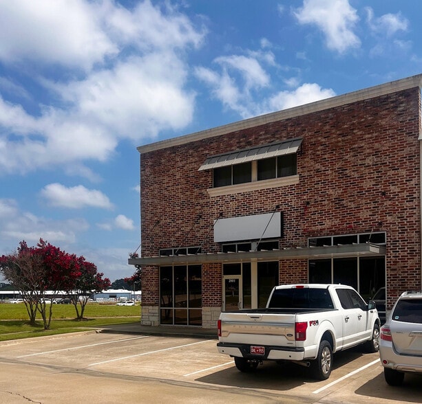 More Photos Of 2801-2821 W University Blvd, Durant General Retail For Lease