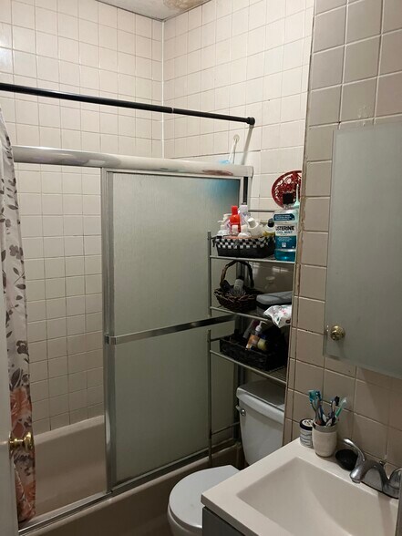 More Photos Of 1003 New York Ave, Union City Apartments For Sale