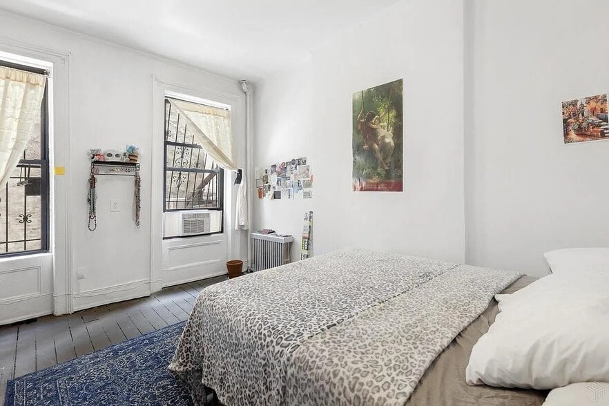 More Photos Of 714 Tenth Ave, New York Apartments For Sale