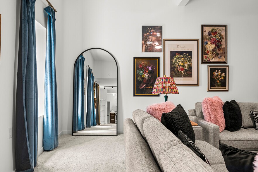 More Photos Of 9-13 Broadway St, Asheville Storefront Retail Office For Sale