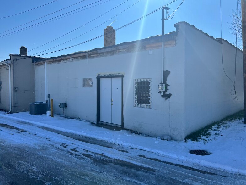More Photos Of 221 E Saginaw St, Breckenridge Storefront Retail Office For Lease