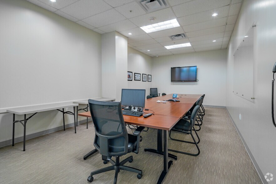 More Photos Of 10000 Rogers Run, San Antonio Office For Sale