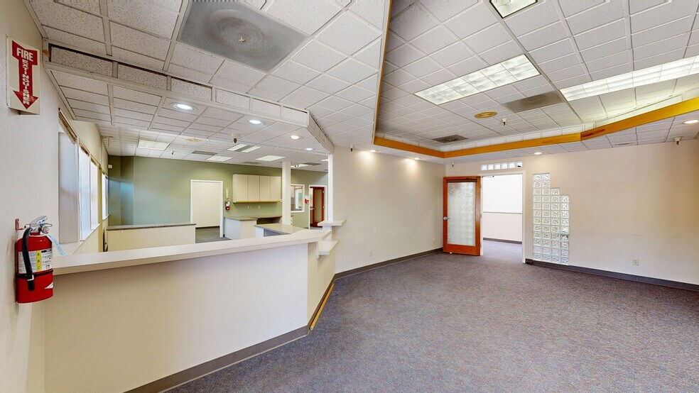 More Photos Of 3111 Professional Dr, Auburn Medical For Sale