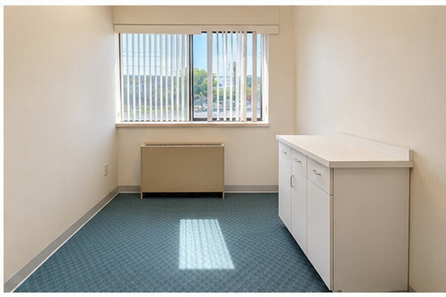 More Photos Of 1410 Highland Ave, Needham Office For Lease