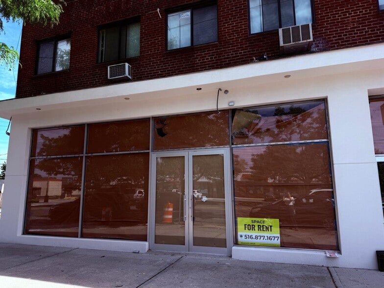 More Photos Of 351-357 Hempstead Tpke, West Hempstead Storefront Retail Office For Lease