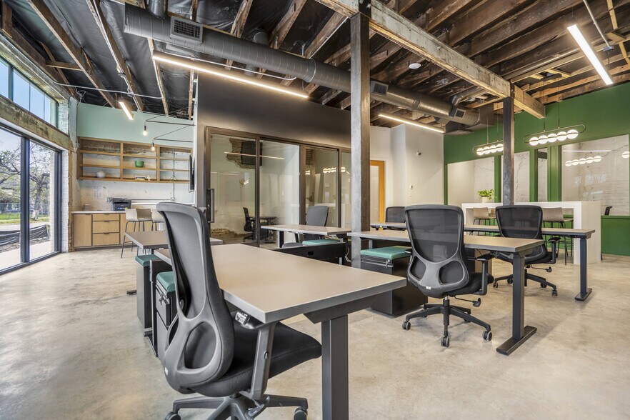 More Photos Of 1109-1115 Dumble st, Houston Office For Sale