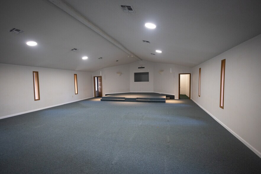 More Photos Of 9100 FM 2109, Huntington Religious Facility For Sale