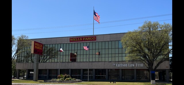 More Photos Of 301 Junction Hwy, Kerrville Medical For Sale