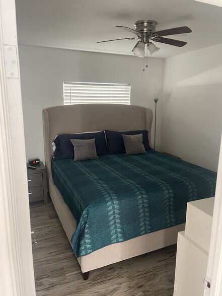 More Photos Of 100 Sandal Ln, Palm Beach Shores Apartments For Sale