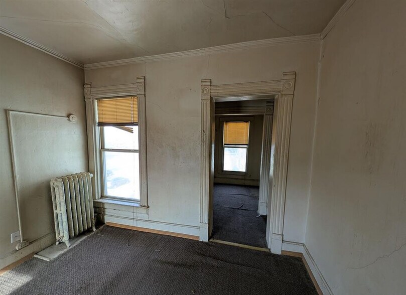 More Photos Of 601-609 NE Perry Ave, Peoria Apartments For Sale