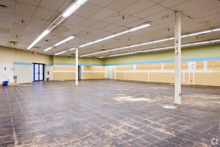 More Photos Of 300 Main St, East Rochester Medical For Lease