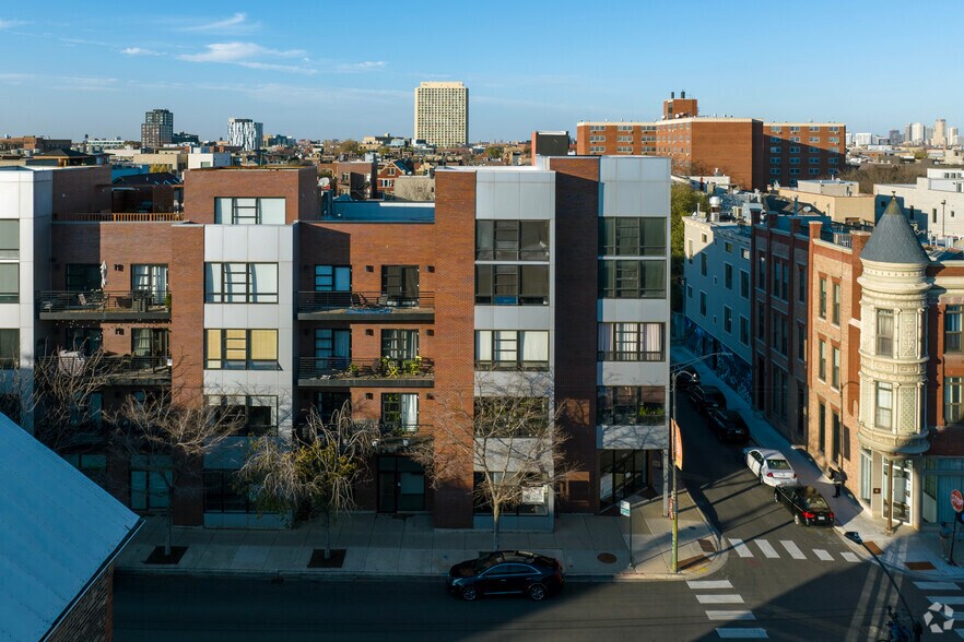 More Photos Of 1502 W Chicago Ave, Chicago Apartments For Lease