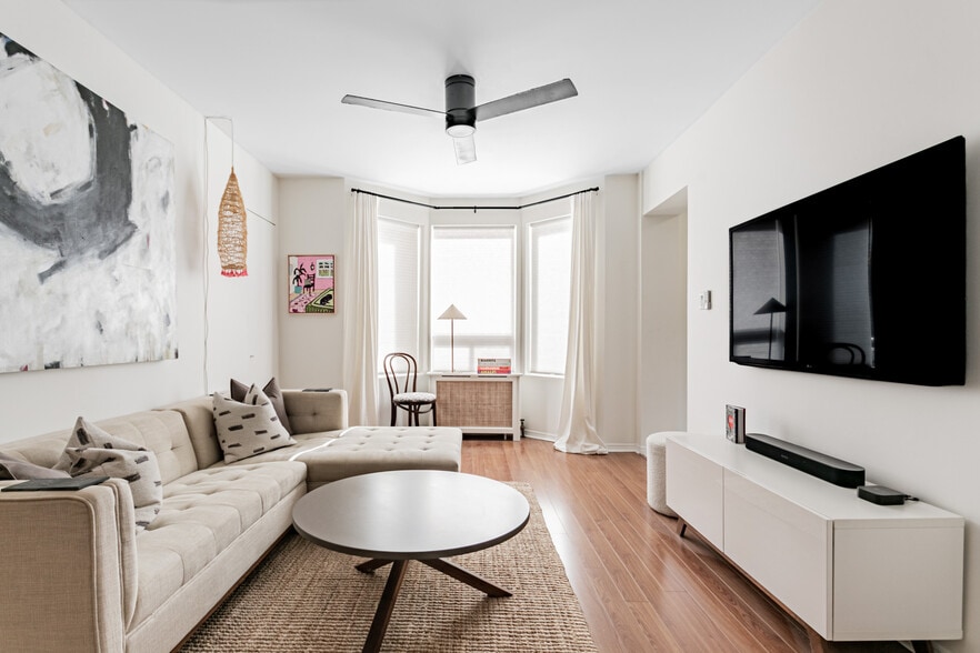 More Photos Of 164 Sunnyside Av, Toronto Multifamily For Sale