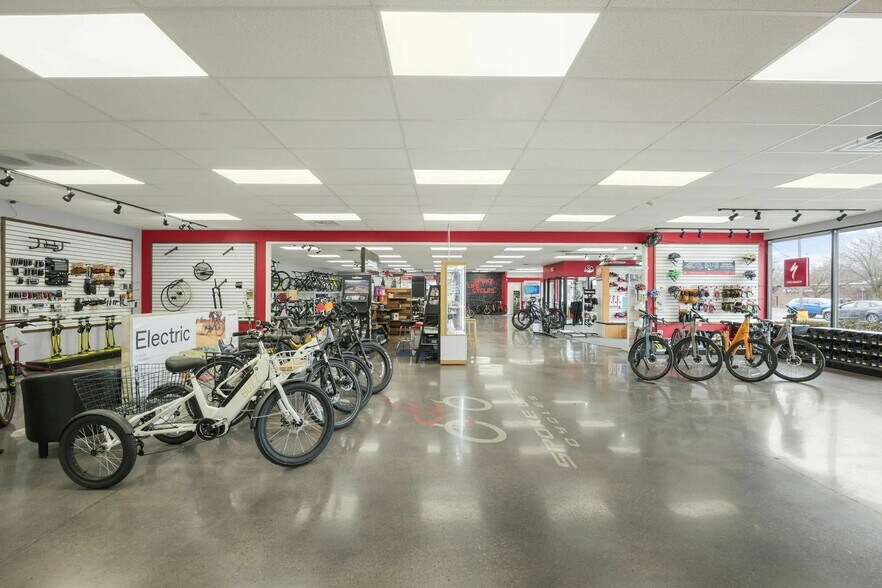 More Photos Of 6363-6365 Monroe St, Sylvania Unknown For Lease