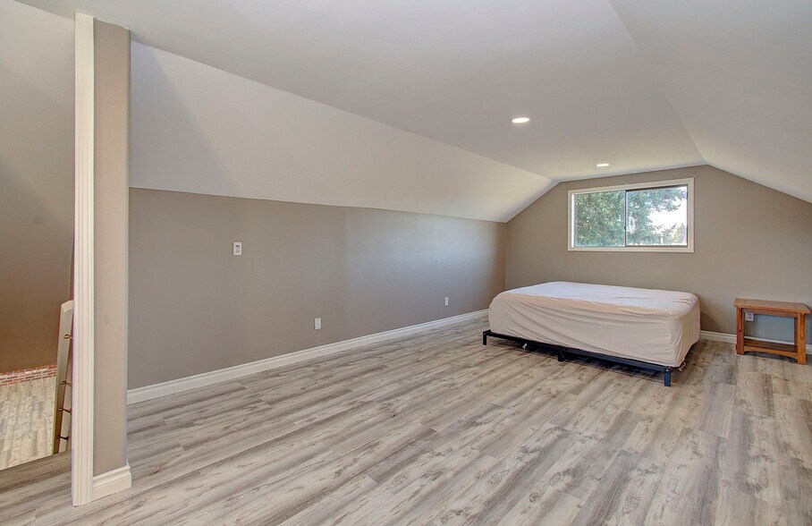 More Photos Of 10605 NE 117th Ave, Vancouver Industrial For Sale