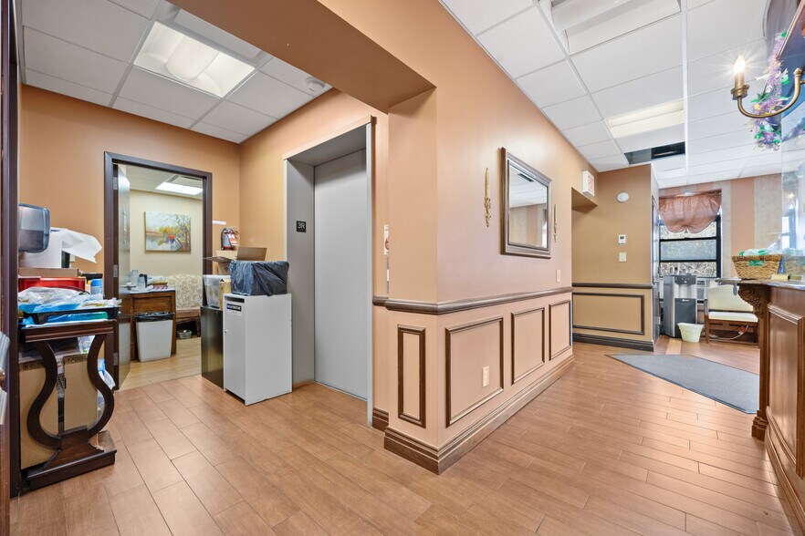 More Photos Of 7210 13th Ave, Brooklyn Medical For Lease