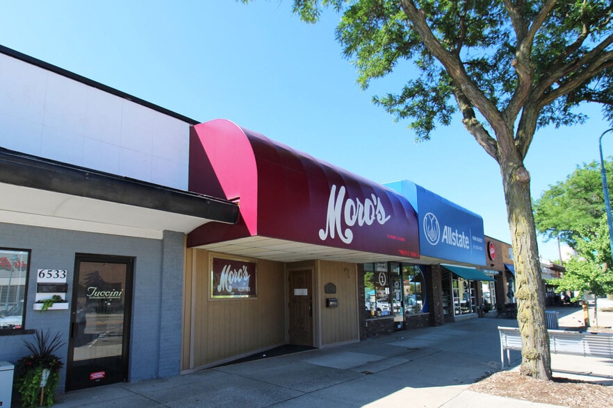 Primary Photo Of 6535 Allen Rd, Allen Park Restaurant For Sale