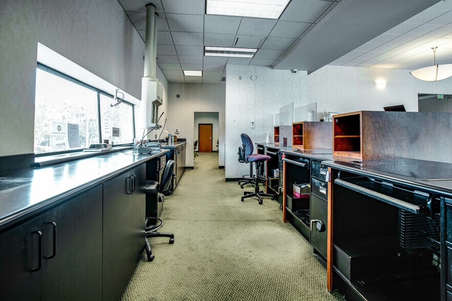 More Photos Of 3641-3643 Coolidge Ct, Tallahassee Bank For Sale